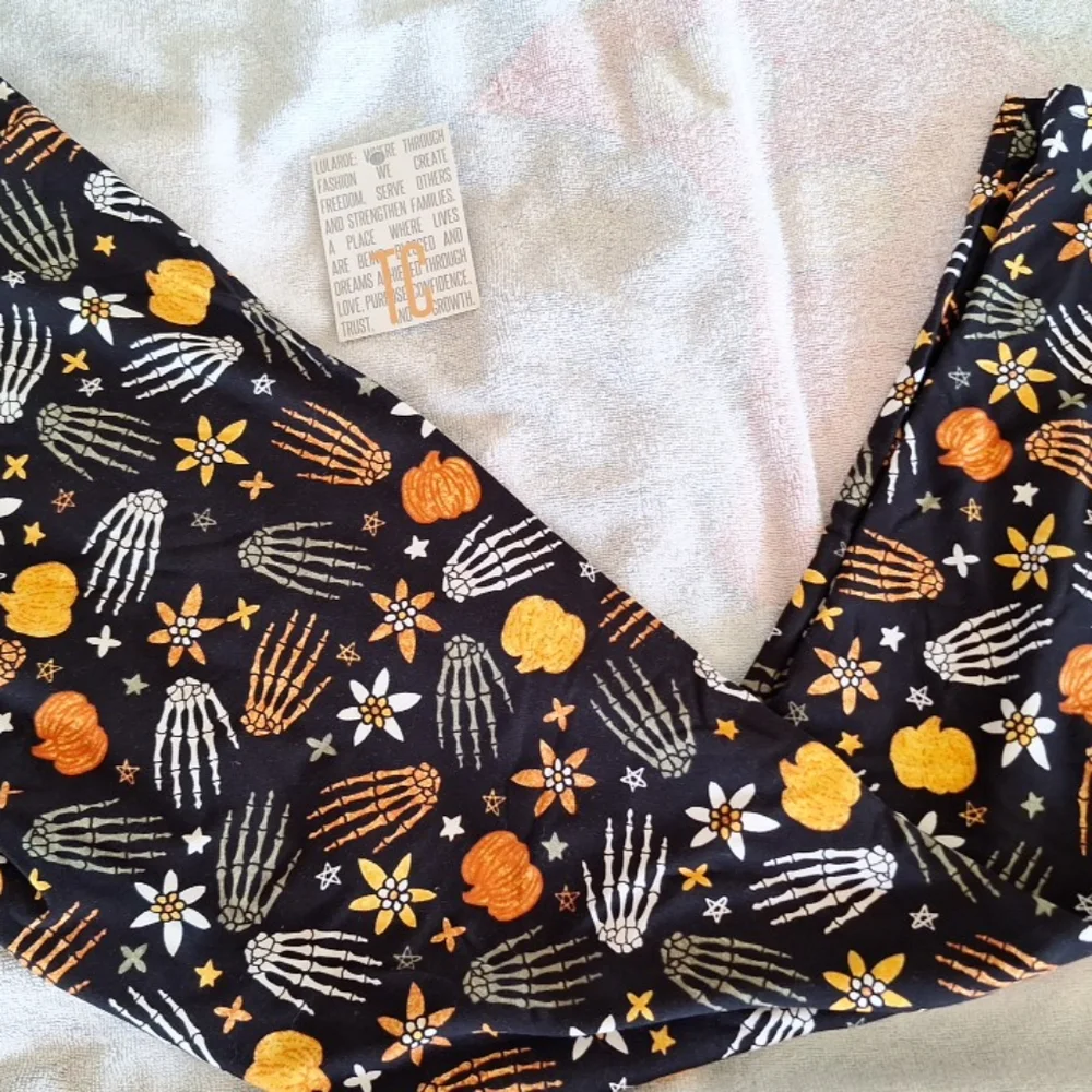 Lularoe TC Halloween leggings  #2390 - Picture 2 of 3